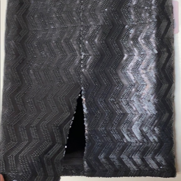 Forever 21 Black Pencil Skirt - Picture 2 of 4